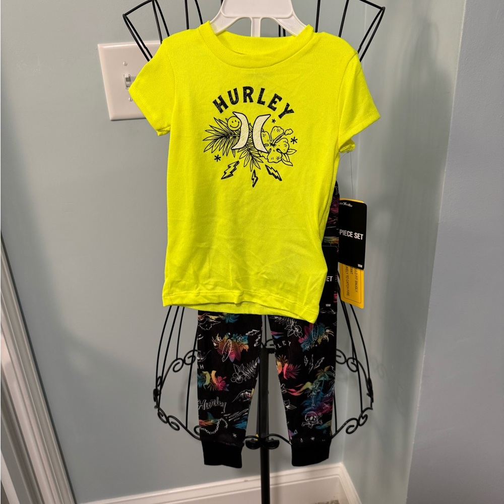 New Hurley Soft knit Neon Yellow Black surfing Volcano 18 months pajama set 18m